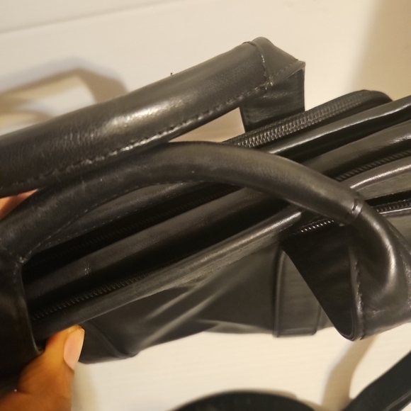 TUMI Alpha Black Leather Laptop Business Commuter Bag 9601D3 - Picture 7 of 14